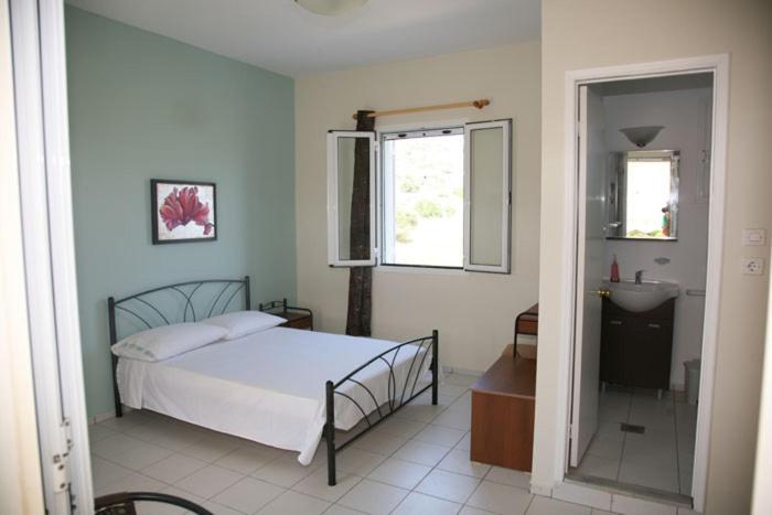 Liza Rooms Lixouri Extérieur photo